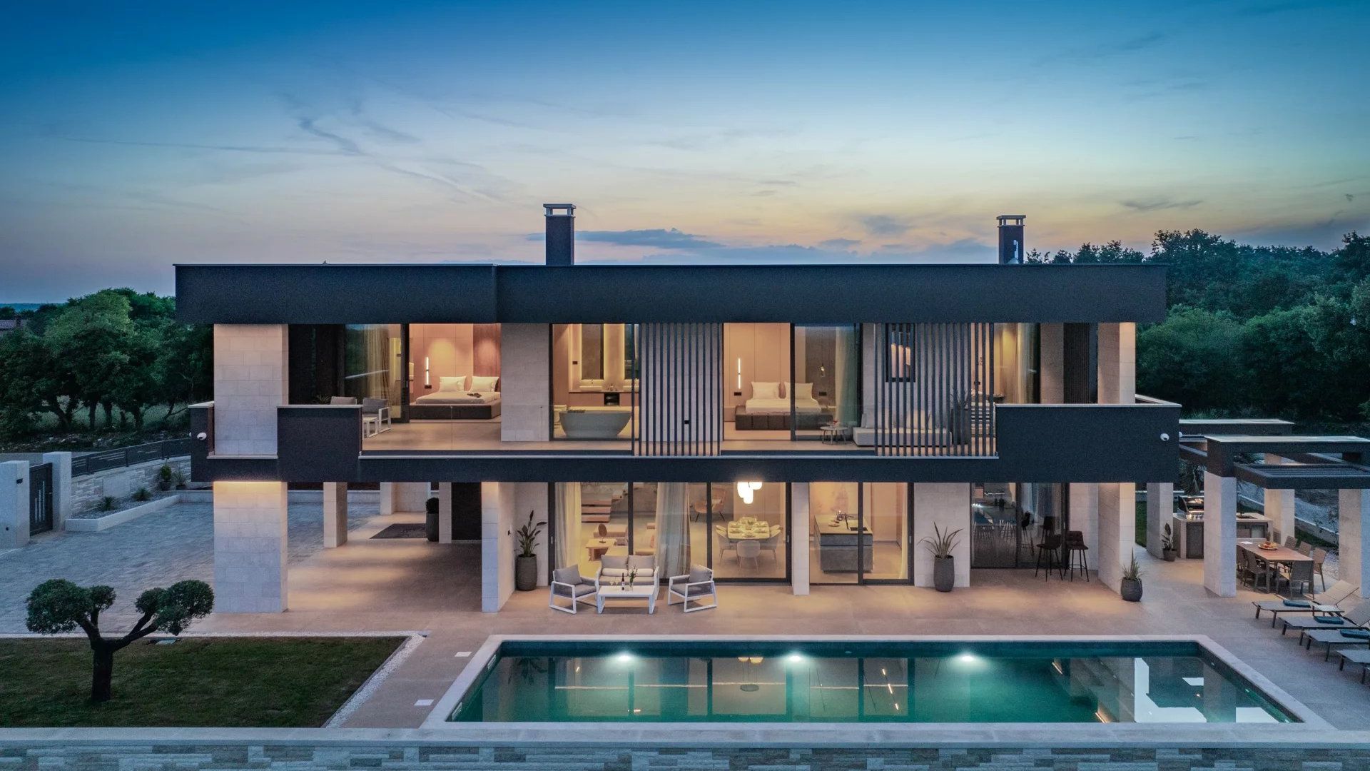 Elegant modern villa with pool and sea view in Pula