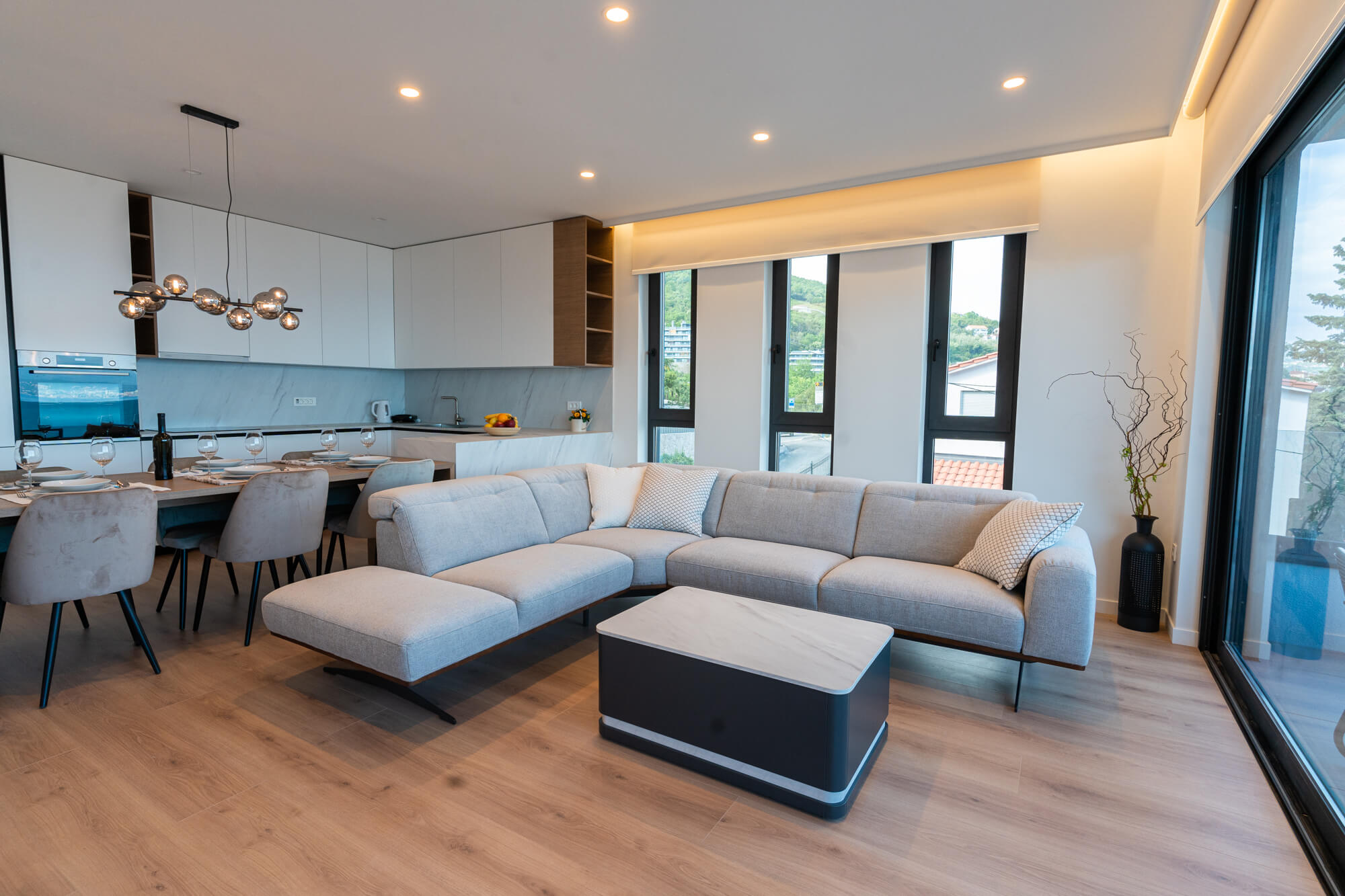 Apartment with sea view in historic center of Opatija - "move in ready"