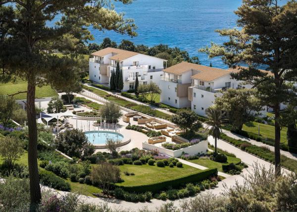 Waterfront Adriatic residences with resort privileges at Mövenpick Kvarner Bay - Novi Vinodolski