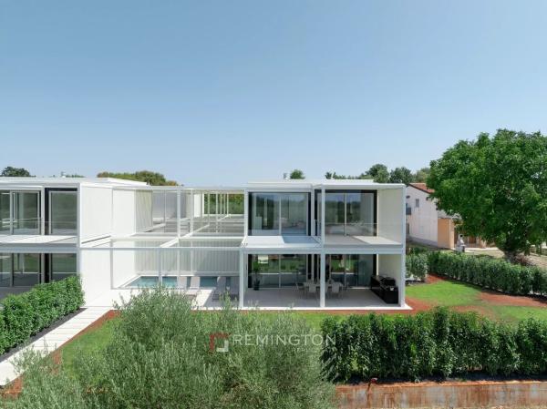 Moderní vila s bazénem a výhledem na moře - Umag