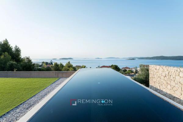 A refined coastal retreat with a heated pool and contemporary pavilion - Pelješac