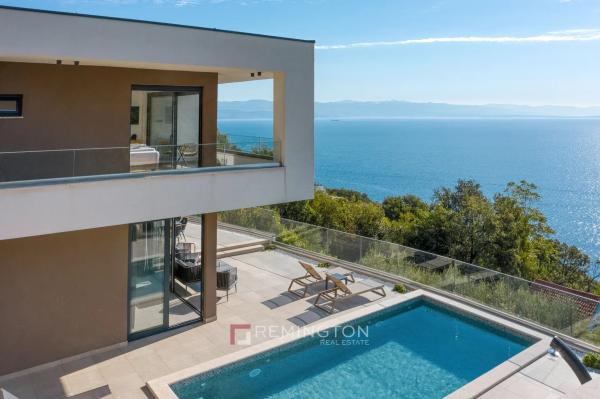Moderne Villa mit Panoramablick auf das Meer und Pool – Riviera von Opatija