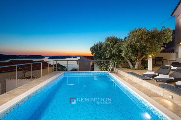 Nekoliko koraka od mora: mediteranska vila na otoku Rabu