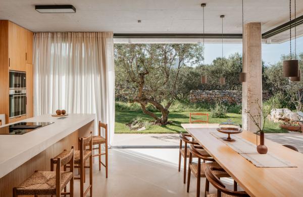 Тихий оазис: очаровательная вилла с подогреваемым бассейном и видом на море