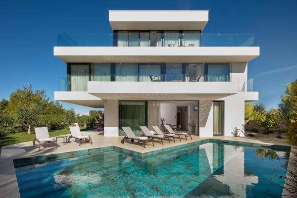 Exklusive Villa in zweiter Reihe zum Meer - Dalmatien