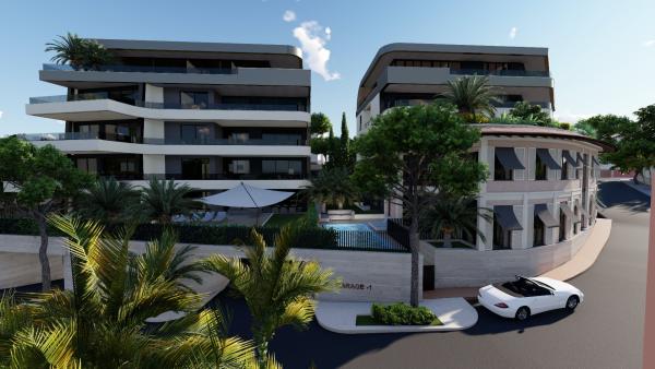 Exclusive 3-bedroom apartment with sea view in the historic city center