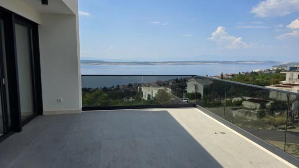 Duplex with sea view and private pool - Crikvenica