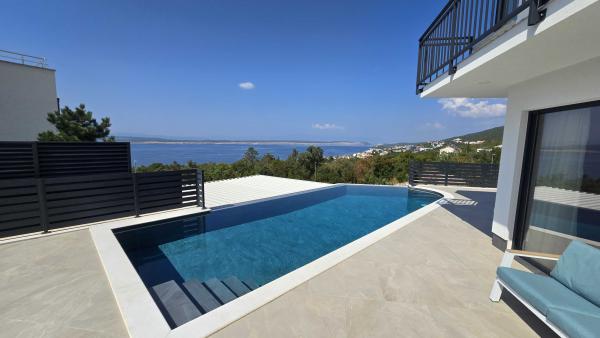 Kuća s bazenom i pogledom na more - Crikvenica