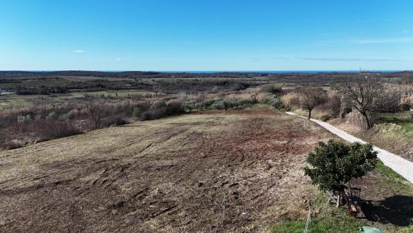 Building plot with sea view in a peaceful area - Istria