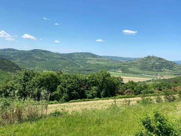 Scenic building plot with with idyllic landscape views – Istria