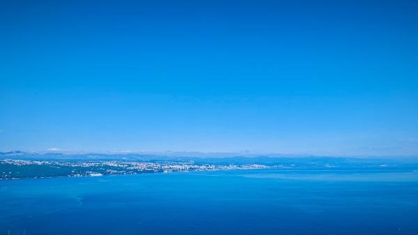 Ekskluzivan penthouse s krovnom terasom, bazenom i panoramskim pogledom - Opatija