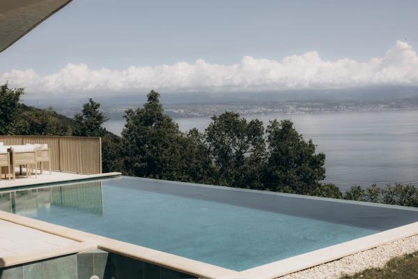 Mediterranean elegance: Villa with pool, wellness area and an unforgettable view