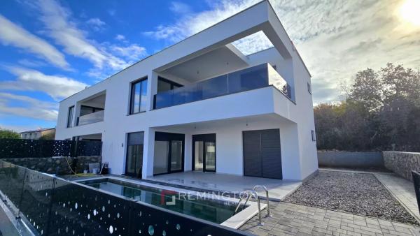 Modern semi-detached house with pool and terrace - Krk