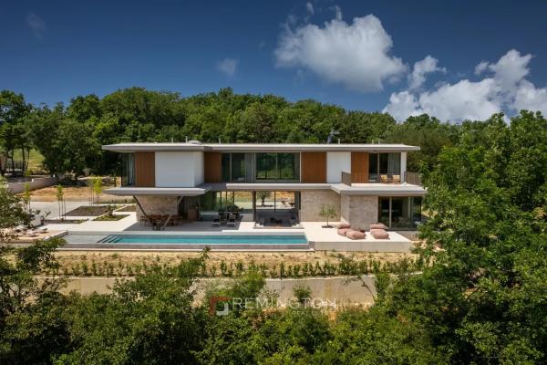 Suvremena vila s grijanim bazenom i saunom u mirnom okruženju - Motovun