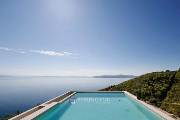Nowoczesny dom parterowy z widokiem na morze i basenem - Riwiera Opatija