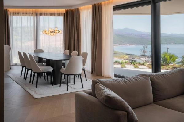 Modern kétszobás apartman terasszal és kerttel - Opatija