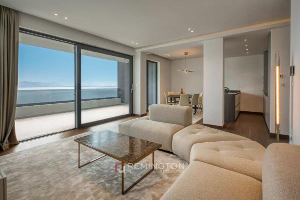 Modern three-bedroom apartment with terrace and sea view - Opatija