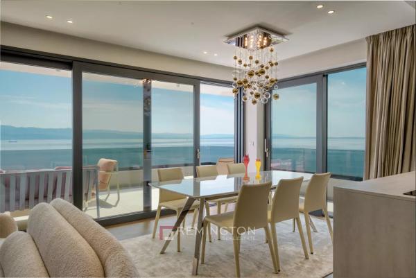 Modern three-bedroom apartment with panoramic sea view - Opatija