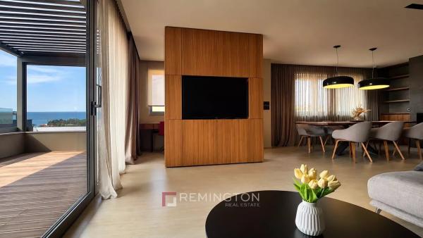 Moderan dvosoban penthouse s kvalitetnom opremom - Novigrad